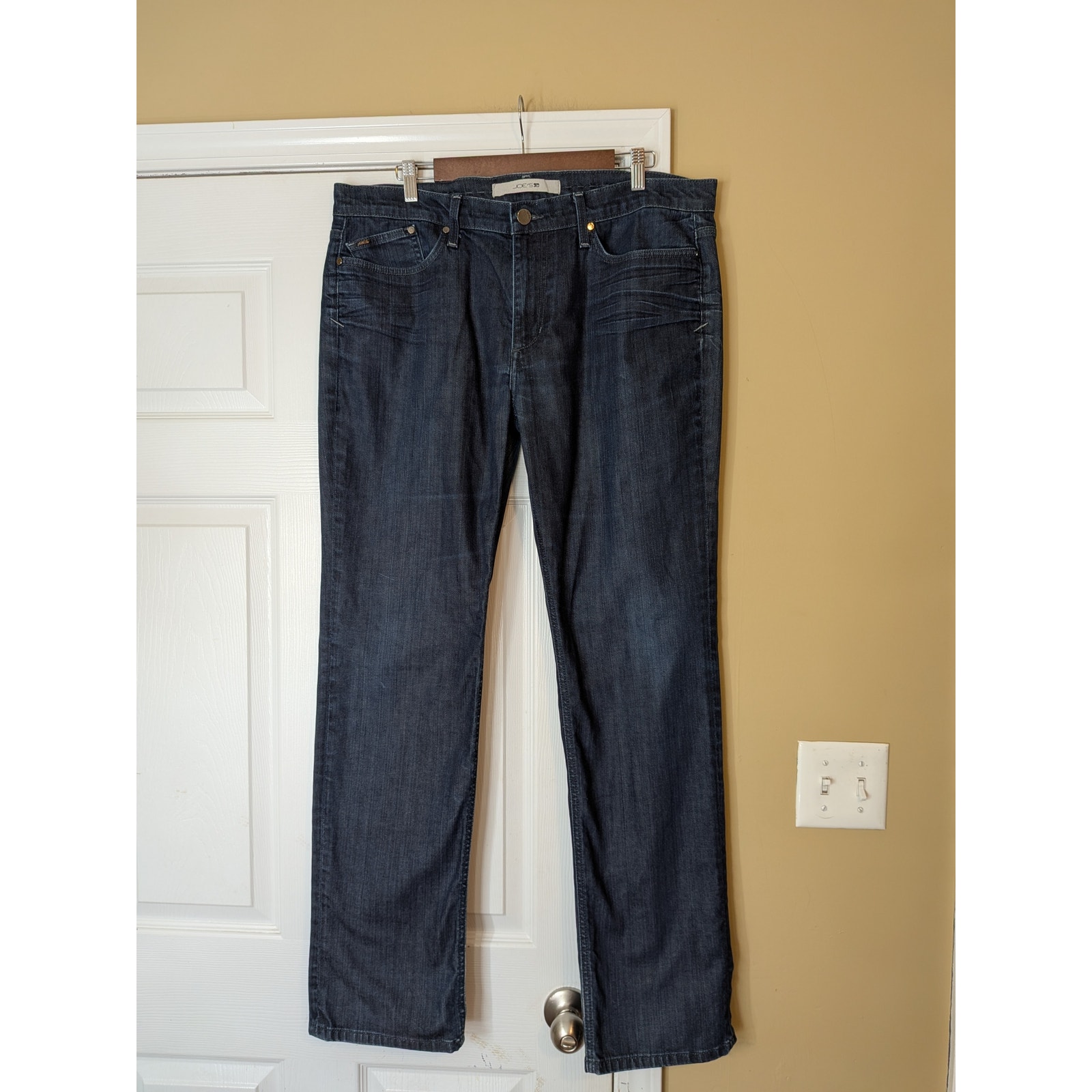 Joe’s Jeans Brixton Straight Leg Dark Wash Denim Size 36 Medium Wash Classic Fit